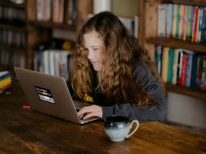 Menores en internet; cómo incrementar su seguridad